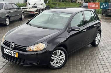 Хетчбек Volkswagen Golf 2011 в 