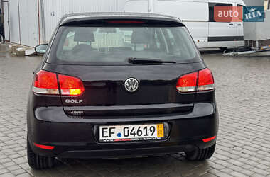 Хетчбек Volkswagen Golf 2011 в 