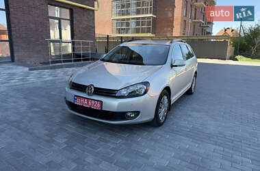 Універсал Volkswagen Golf 2010 в 