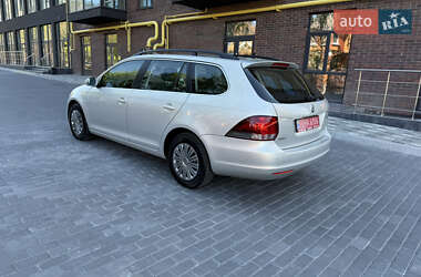 Універсал Volkswagen Golf 2010 в 