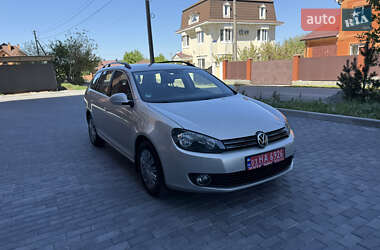 Універсал Volkswagen Golf 2010 в 