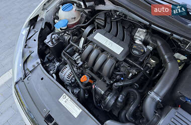Універсал Volkswagen Golf 2010 в 