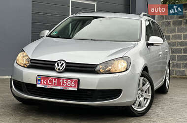 Універсал Volkswagen Golf 2010 в 