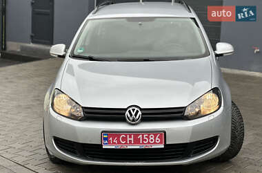 Універсал Volkswagen Golf 2010 в 