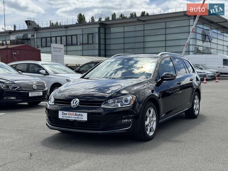 Універсал Volkswagen Golf 2015 в Києві