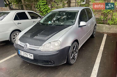 Хэтчбек Volkswagen Golf 2005 в Львове