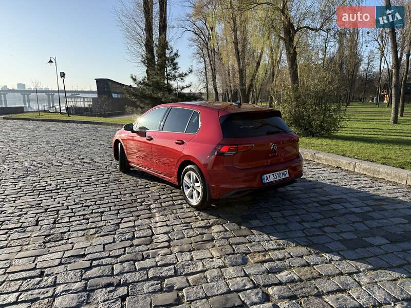 Хэтчбек Volkswagen Golf 2021 в Киеве