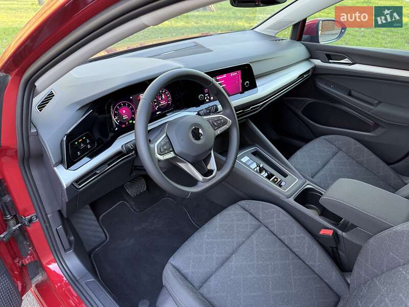 Хэтчбек Volkswagen Golf 2021 в Киеве