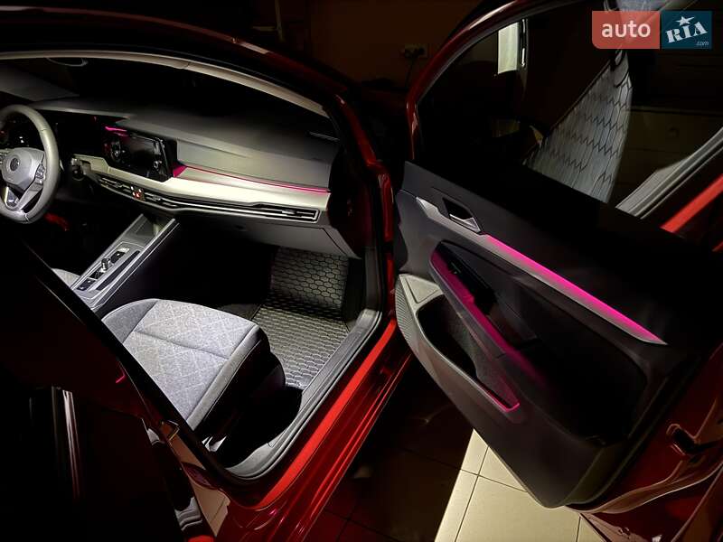 Хэтчбек Volkswagen Golf 2021 в Киеве