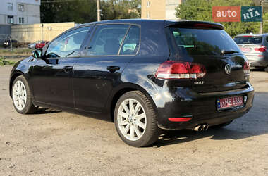 Хэтчбек Volkswagen Golf 2009 в 