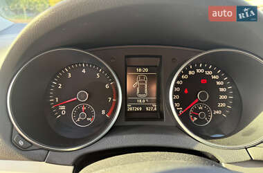 Хэтчбек Volkswagen Golf 2009 в 