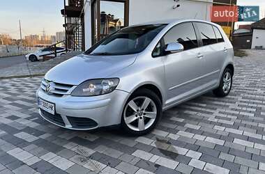 Хэтчбек Volkswagen Golf 2005 в Хмельницком