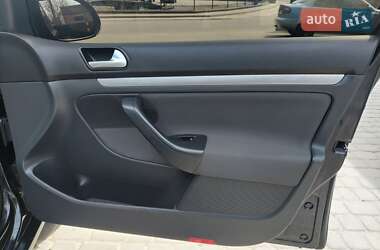 Хэтчбек Volkswagen Golf 2007 в 