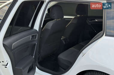 Універсал Volkswagen Golf 2014 в 