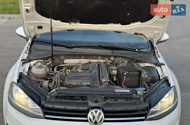 Універсал Volkswagen Golf 2014 в 