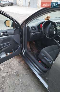 Универсал Volkswagen Golf 2009 в 