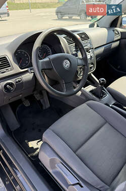 Хетчбек Volkswagen Golf 2007 в 