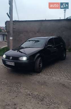Хэтчбек Volkswagen Golf 1998 в 