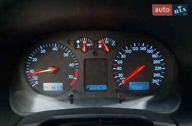 Хэтчбек Volkswagen Golf 1998 в 