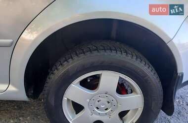Хэтчбек Volkswagen Golf 1998 в 