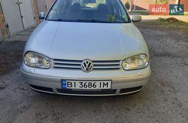 Хэтчбек Volkswagen Golf 1998 в 