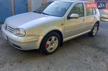 Хэтчбек Volkswagen Golf 1998 в 