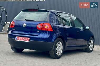 Хэтчбек Volkswagen Golf 2006 в 