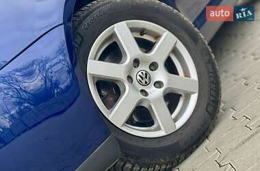 Хэтчбек Volkswagen Golf 2006 в 