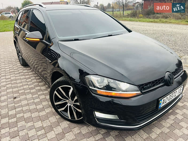 Универсал Volkswagen Golf 2015 в 