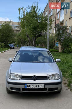 Хетчбек Volkswagen Golf 1998 в Стрию