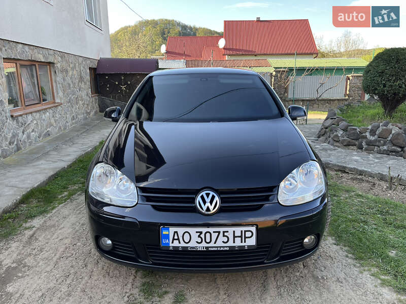 Хэтчбек Volkswagen Golf 2008 в Перечине