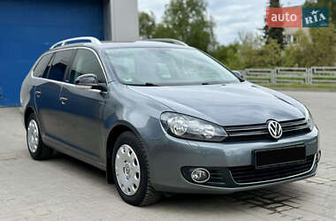 Універсал Volkswagen Golf 2012 в 