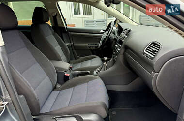Універсал Volkswagen Golf 2012 в 