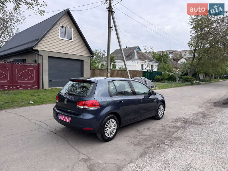 Хэтчбек Volkswagen Golf 2010 в Звенигородке
