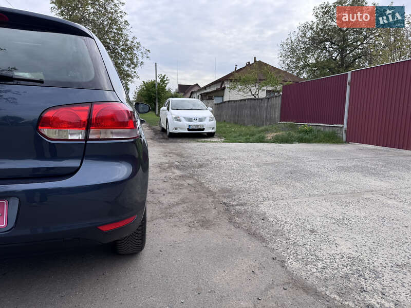 Хэтчбек Volkswagen Golf 2010 в Звенигородке