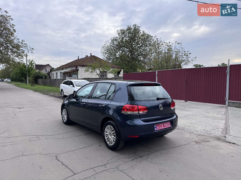 Хэтчбек Volkswagen Golf 2010 в Звенигородке