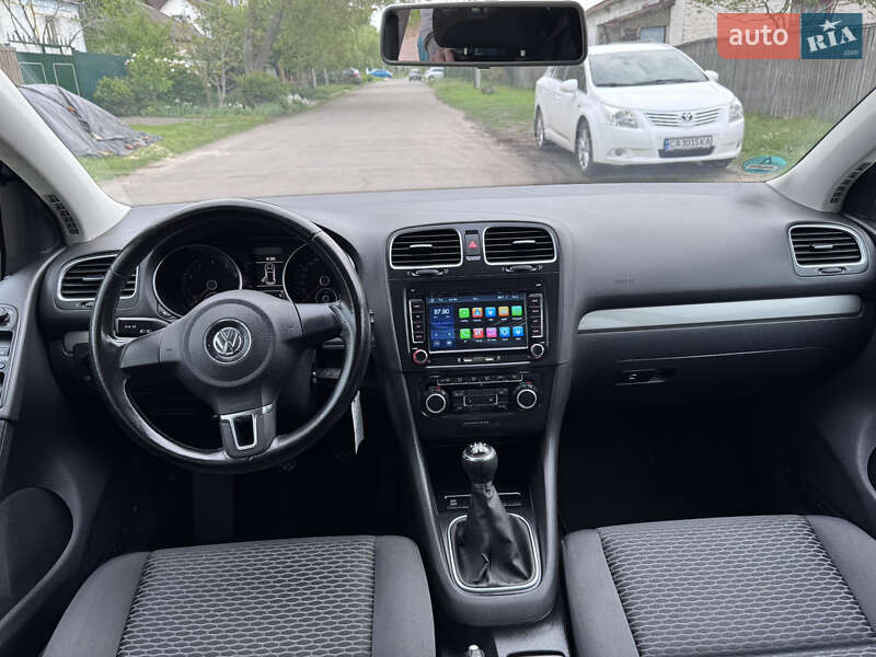 Хэтчбек Volkswagen Golf 2010 в Звенигородке