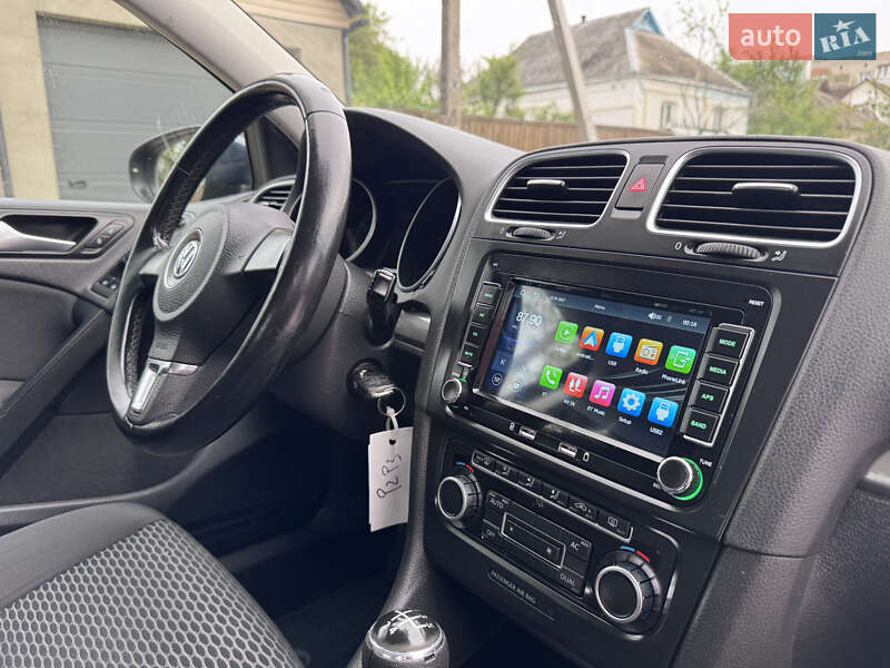 Хэтчбек Volkswagen Golf 2010 в Звенигородке