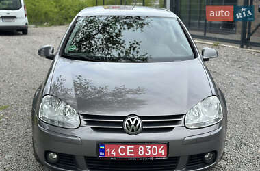 Хэтчбек Volkswagen Golf 2008 в 