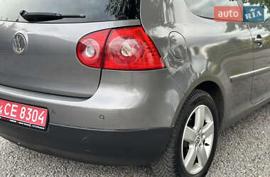 Хэтчбек Volkswagen Golf 2008 в 