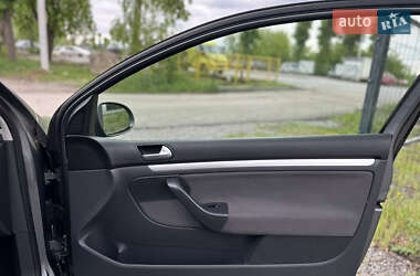 Хэтчбек Volkswagen Golf 2008 в 