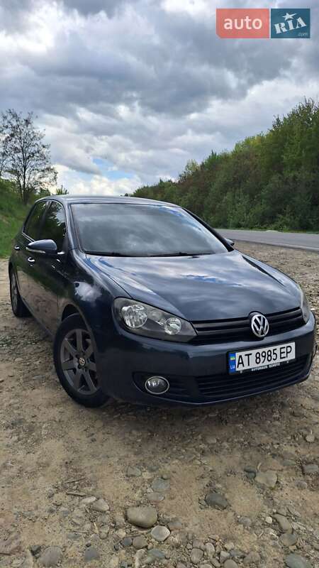 Хетчбек Volkswagen Golf 2009 в Надвірній