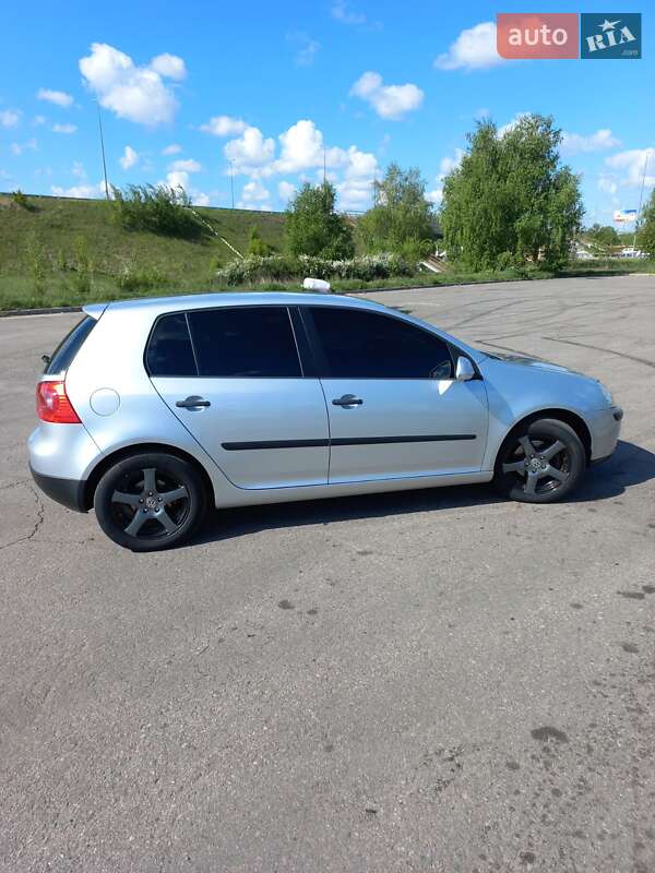 Хетчбек Volkswagen Golf 2005 в Білій Церкві