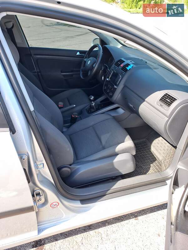 Хетчбек Volkswagen Golf 2005 в Білій Церкві