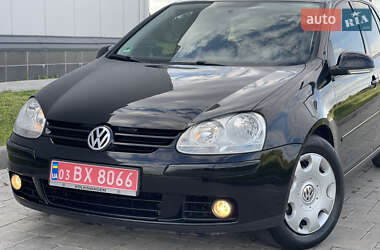 Хэтчбек Volkswagen Golf 2008 в 