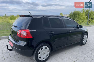 Хэтчбек Volkswagen Golf 2008 в 