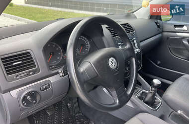 Хэтчбек Volkswagen Golf 2008 в 