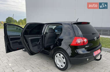 Хэтчбек Volkswagen Golf 2008 в 