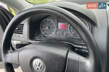 Хэтчбек Volkswagen Golf 2008 в 