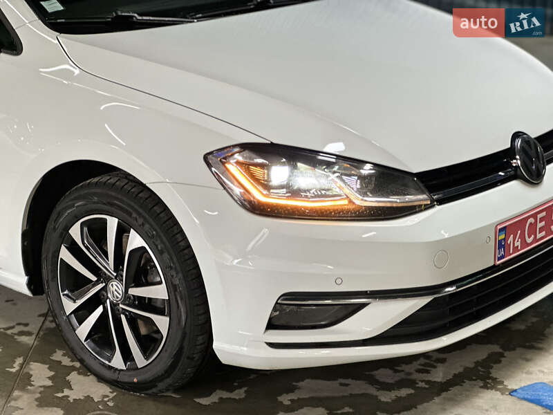 Хетчбек Volkswagen Golf 2019 в Самборі